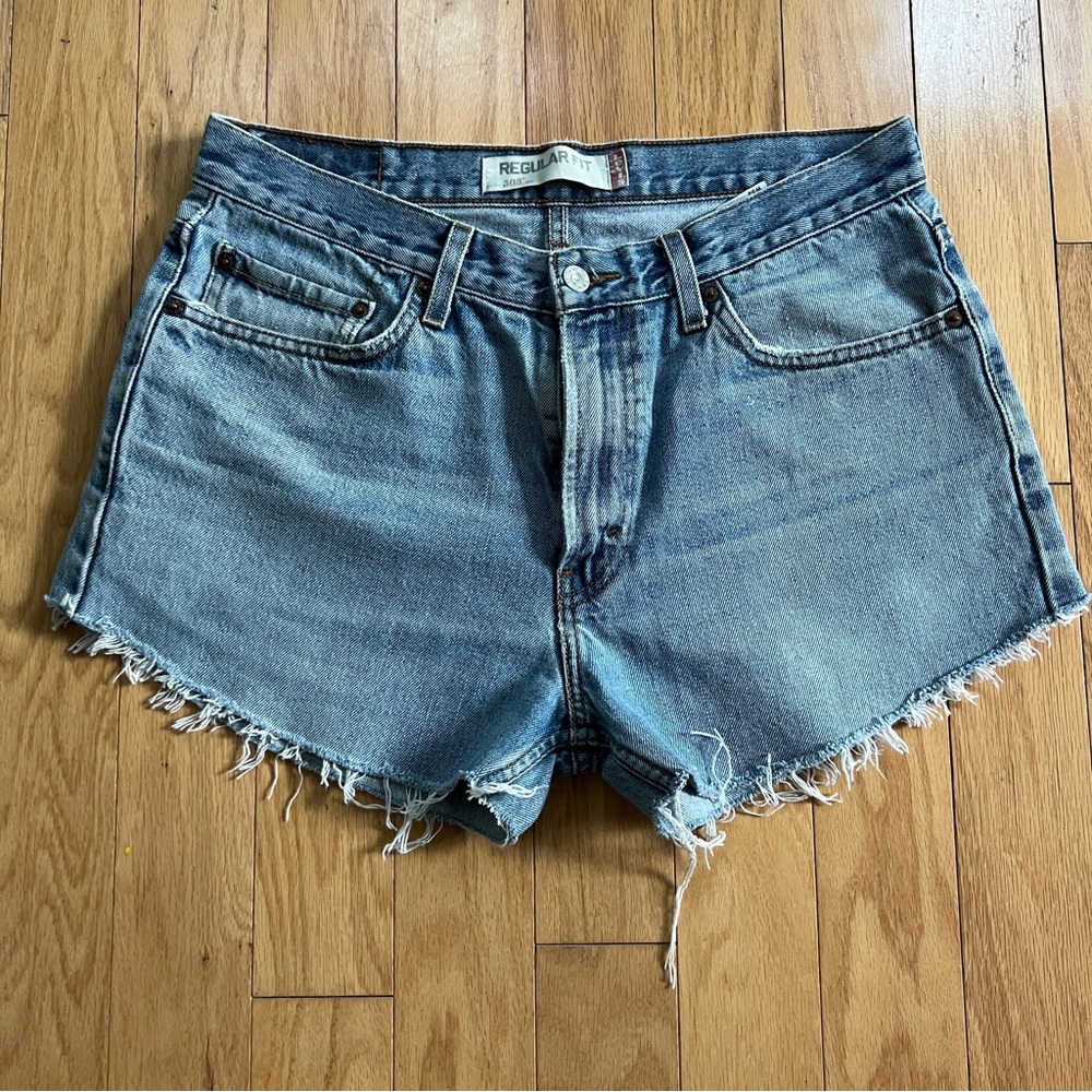 Levi’s 505 denim cutoff shorts size 10